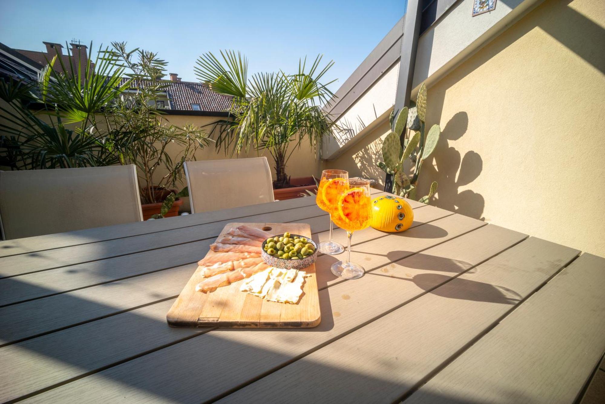 Flat With Terrace Close To Forum And Milanofiori Metro Assago Zewnętrze zdjęcie