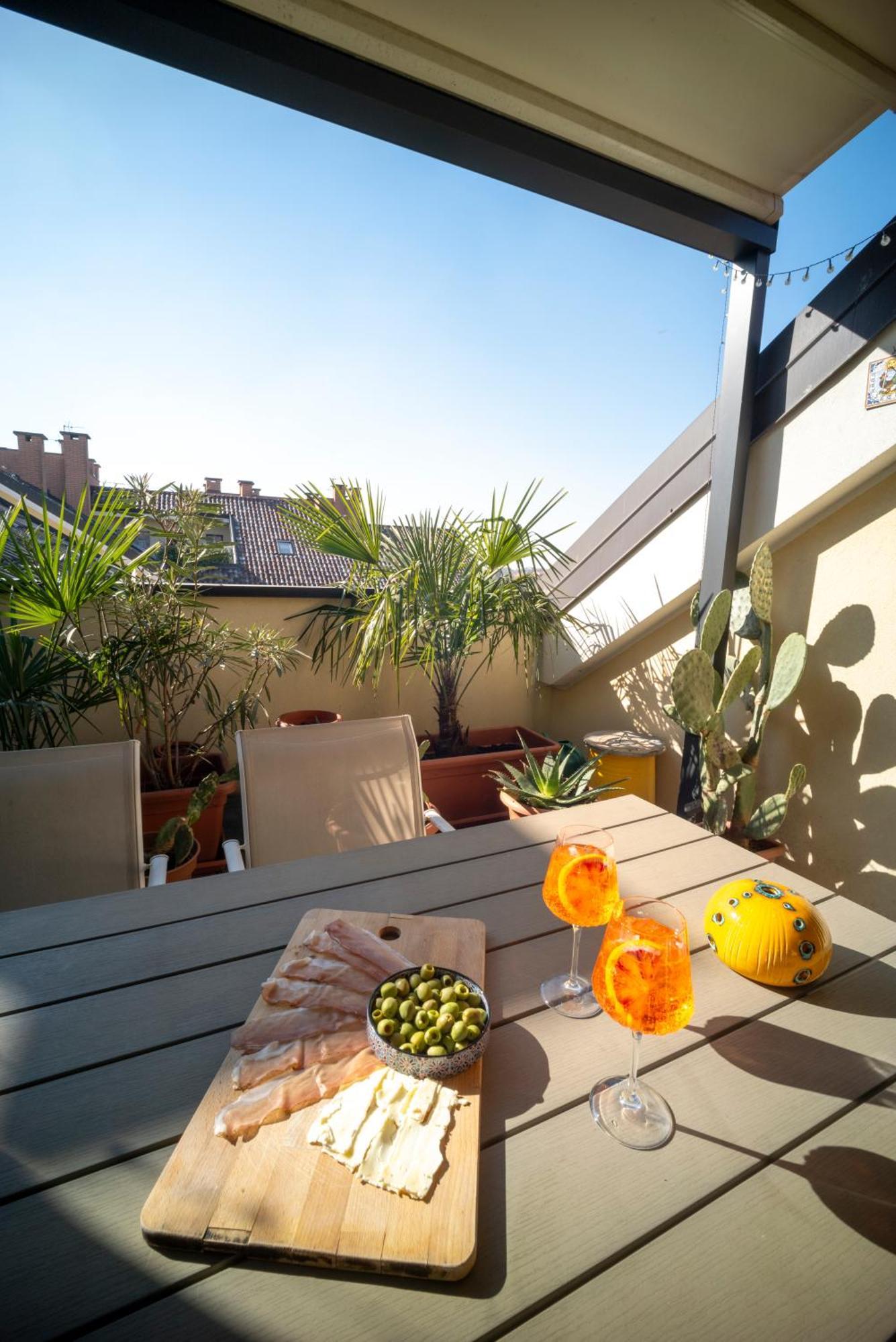 Flat With Terrace Close To Forum And Milanofiori Metro Assago Zewnętrze zdjęcie